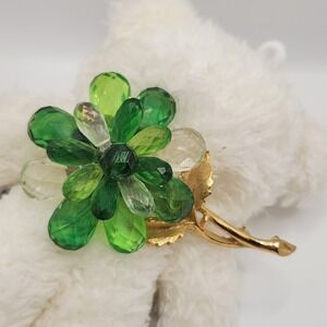 Vintage Green Faceted Lucite Flower Brooch Floral Power Mod‎ Retro Art